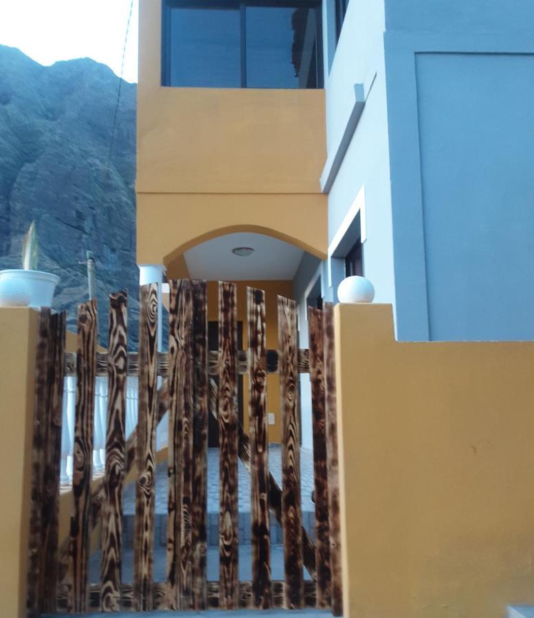 Casa Familiar Por Do Sol Bed & Breakfast Ribeira Grande Bagian luar foto